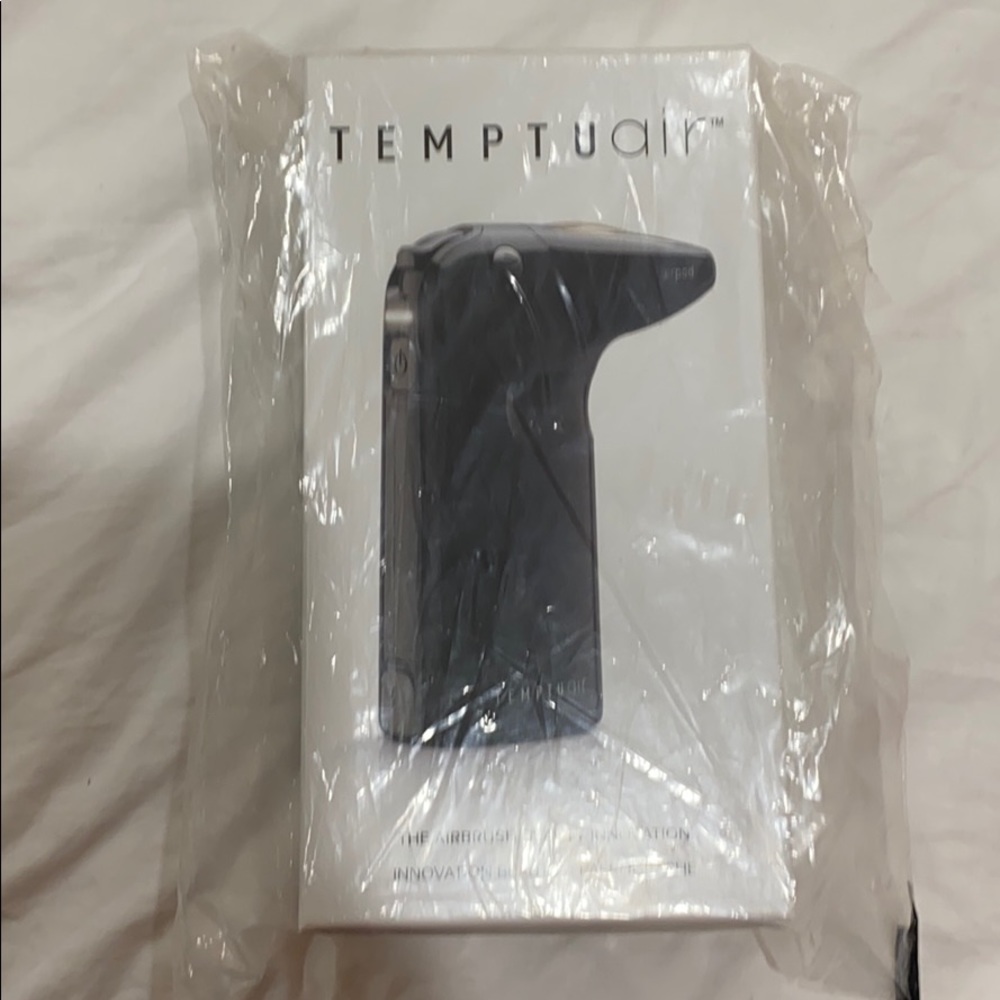 TEMPTU AIRBRUSH MACHINE